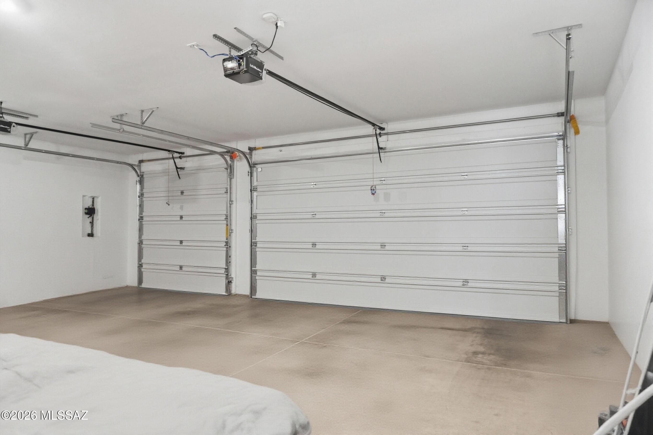 6840 E Via Arroyo Largo