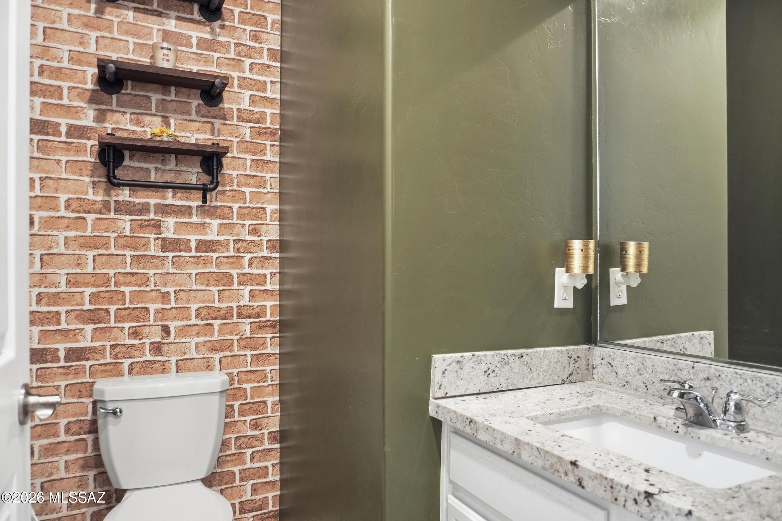 6840 E Via Arroyo Largo