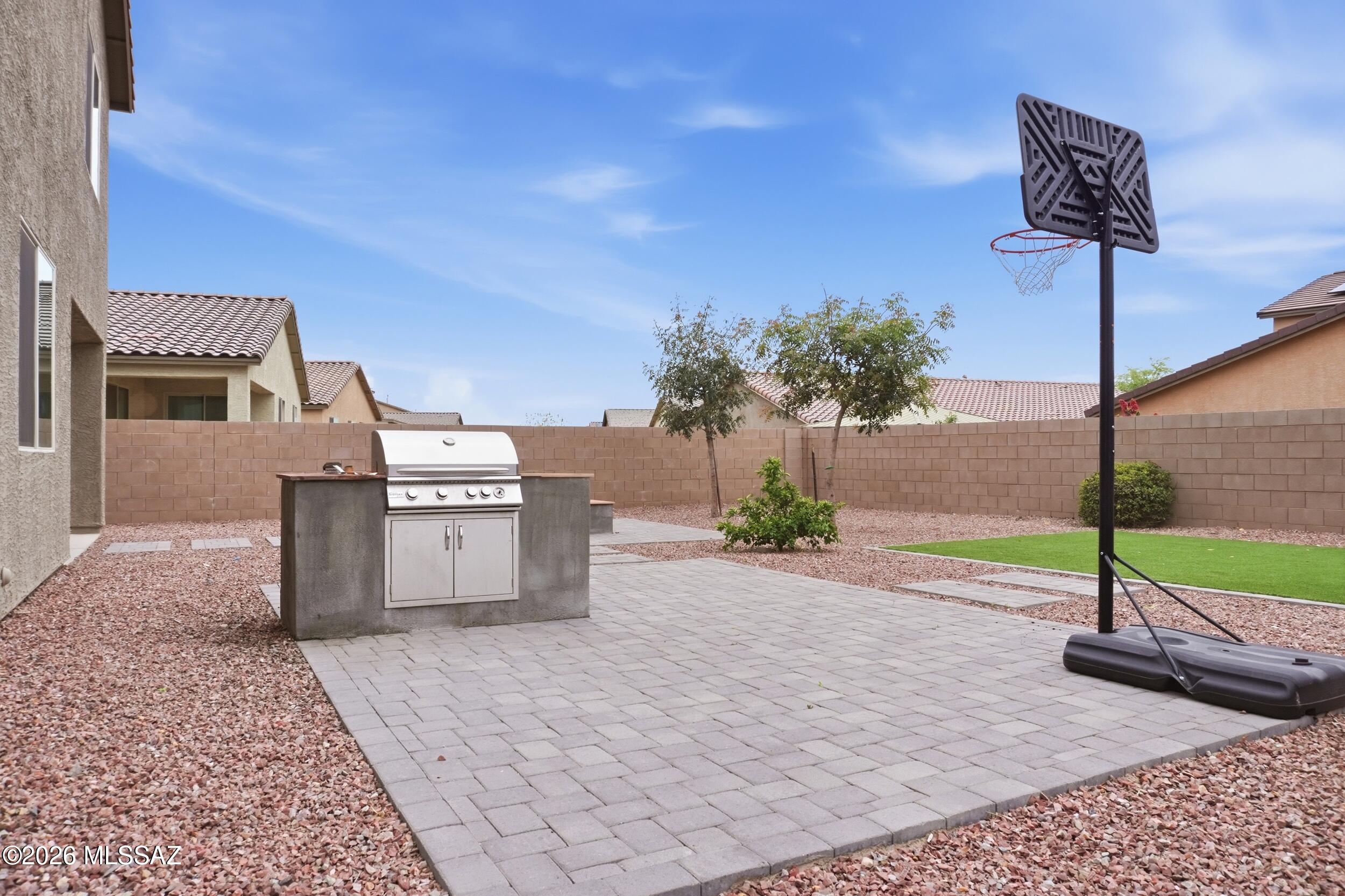 6840 E Via Arroyo Largo