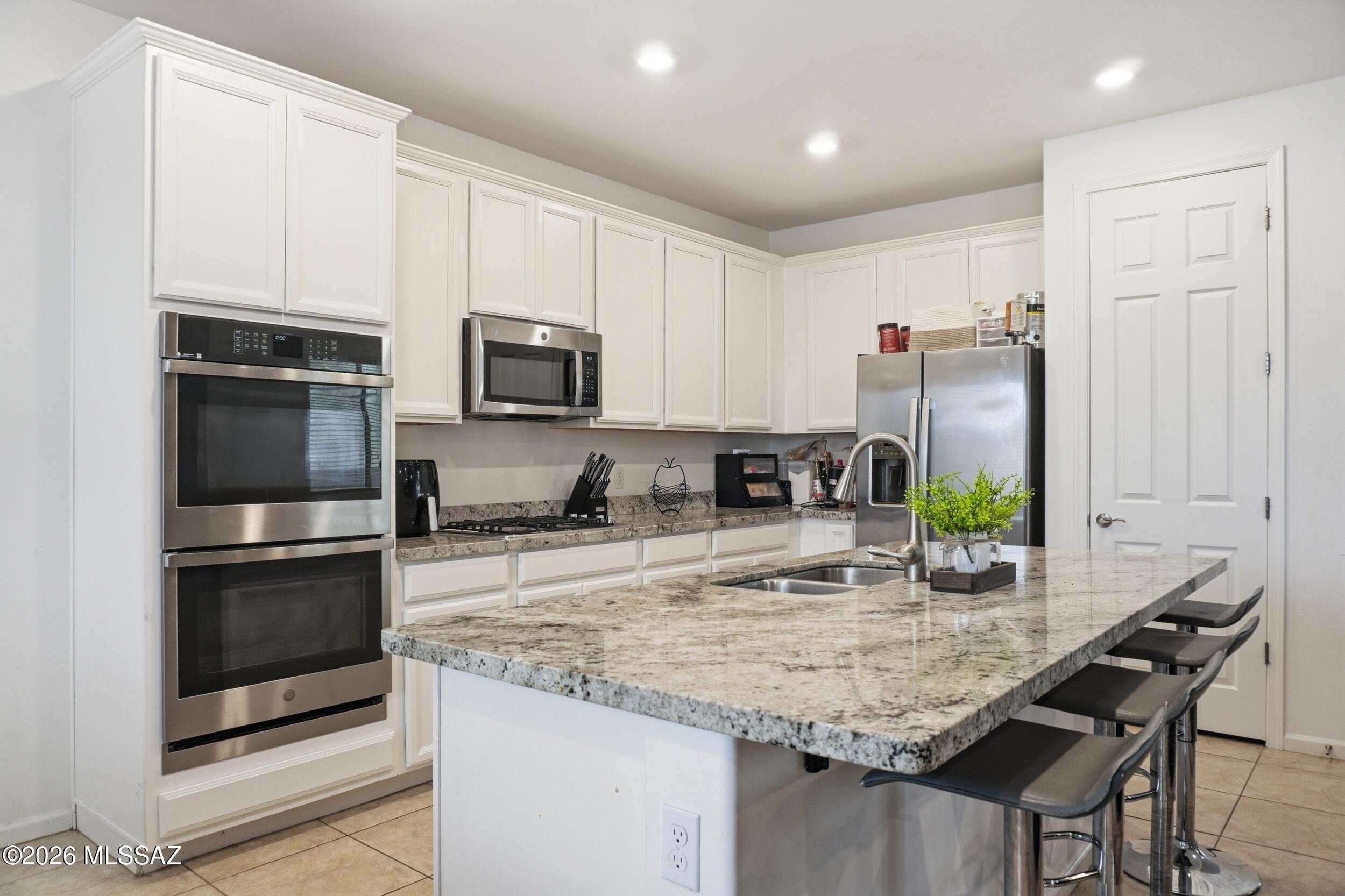 6840 E Via Arroyo Largo