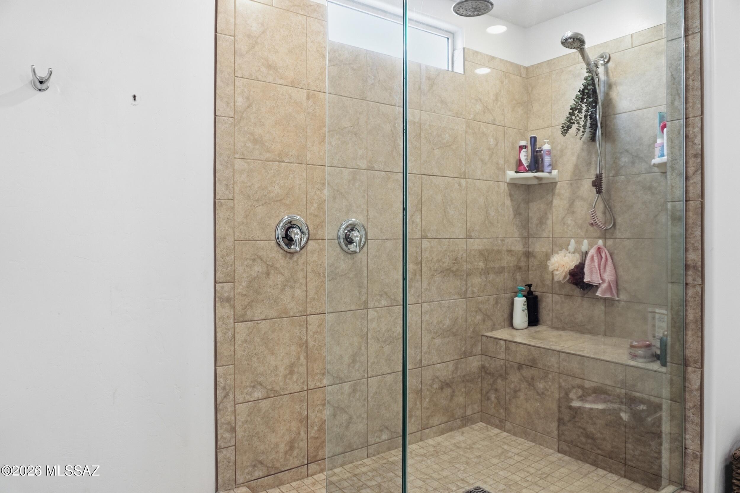 6840 E Via Arroyo Largo