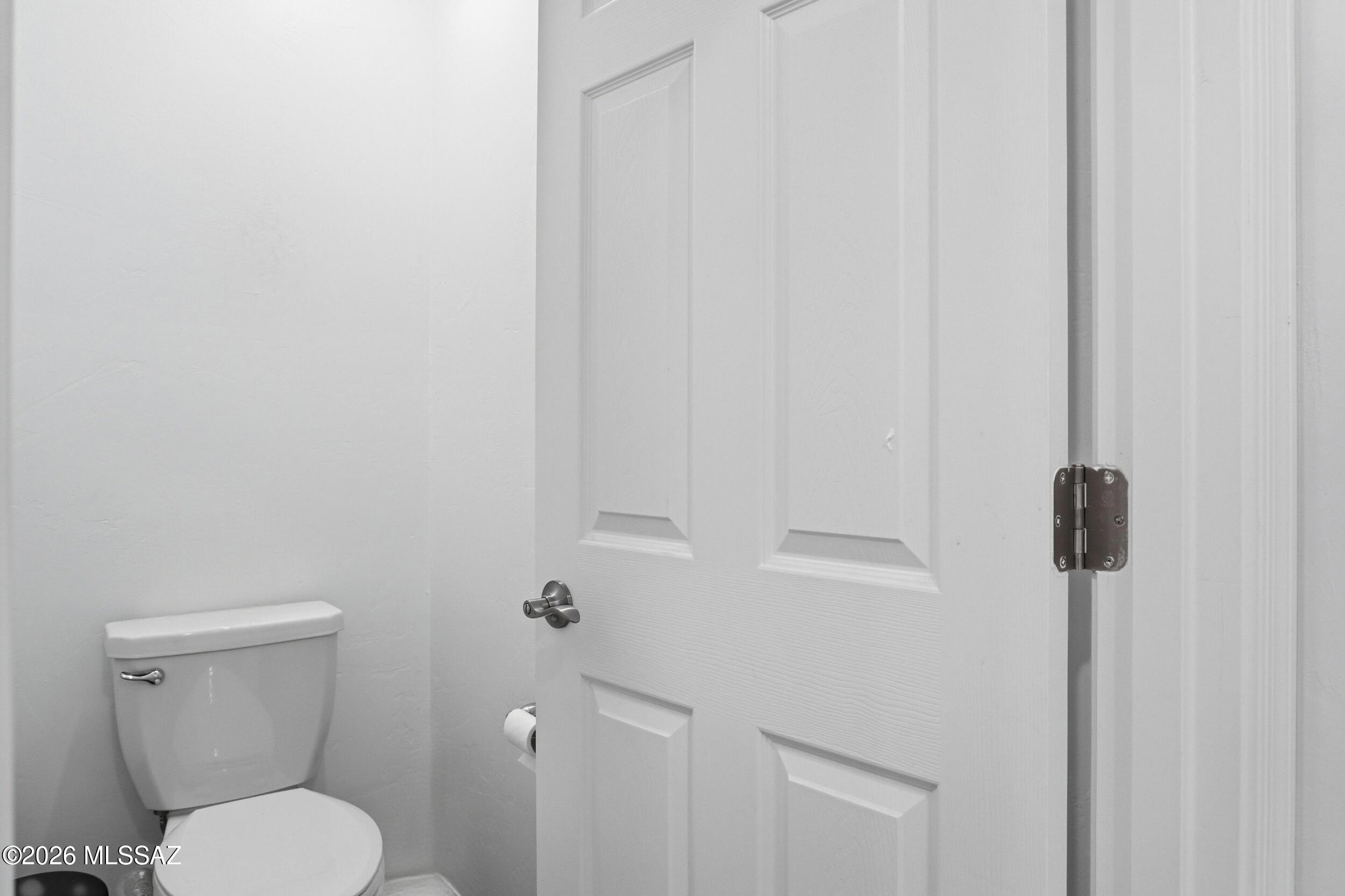 6840 E Via Arroyo Largo