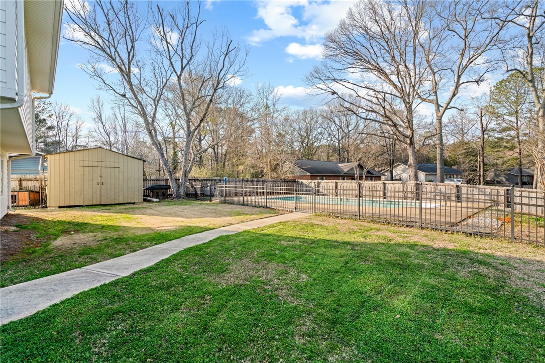 639 TANGLEWOOD AVENUE