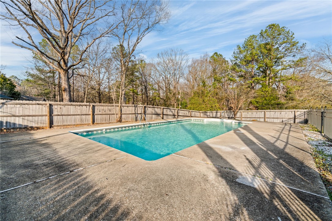 639 TANGLEWOOD AVENUE