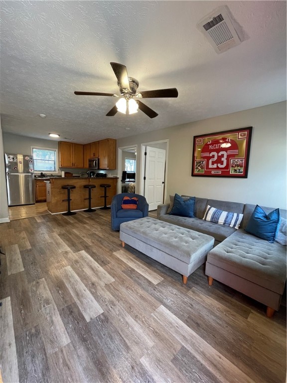 449 N DONAHUE DRIVE D27