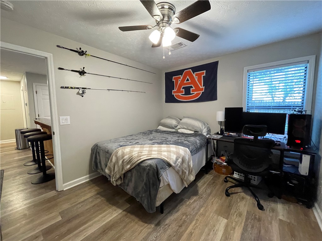 449 N DONAHUE DRIVE D27