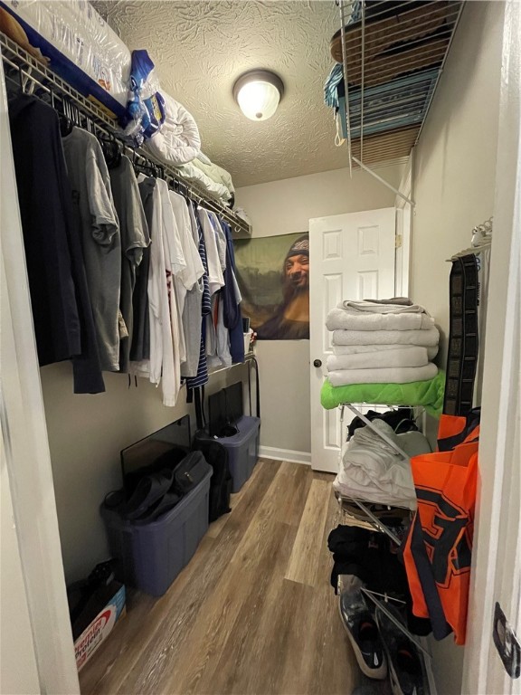 449 N DONAHUE DRIVE D27