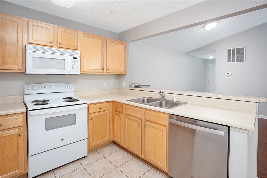 1385 S DONAHUE DRIVE 4201