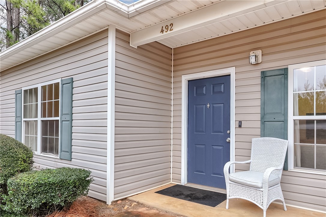 492 E VETERANS BOULEVARD