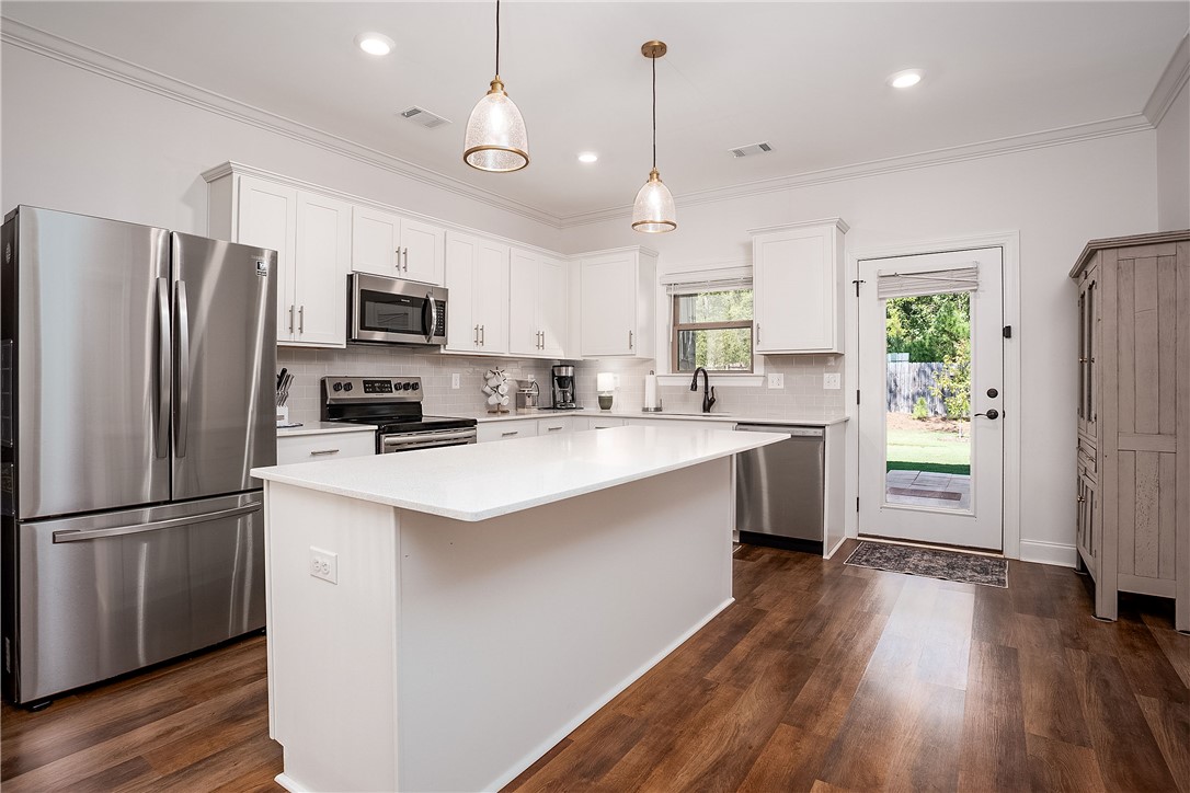 125 NORTHERN FLICKER DRIVE
