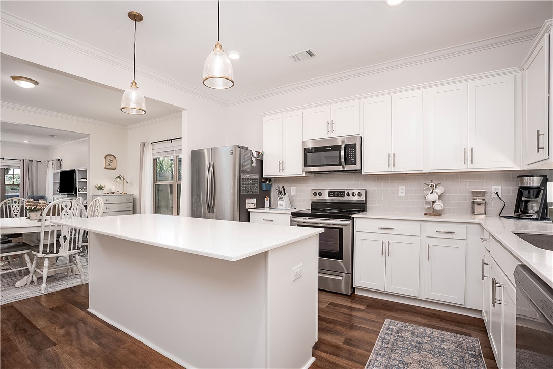 125 NORTHERN FLICKER DRIVE