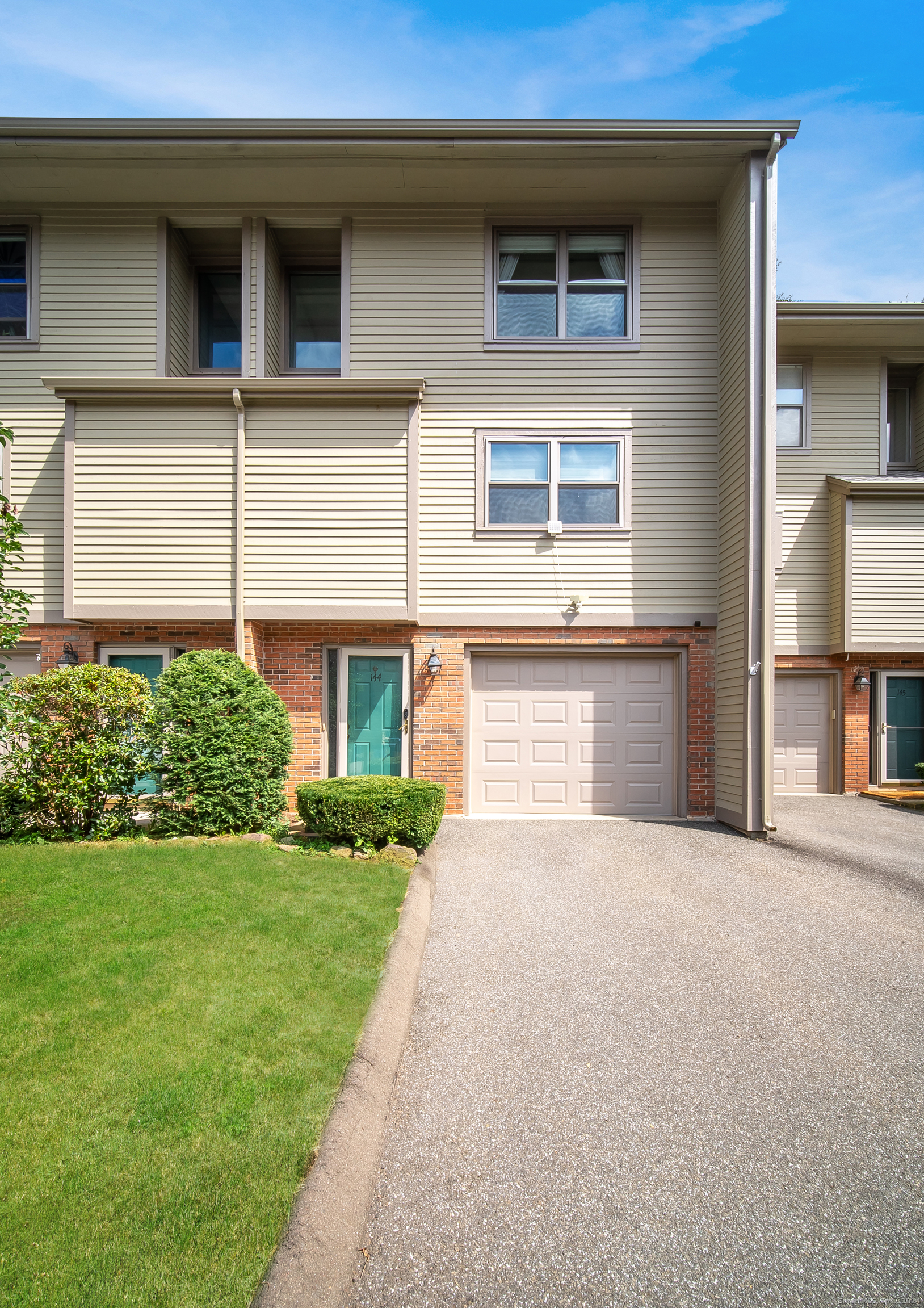 144 Metacomet Drive 144