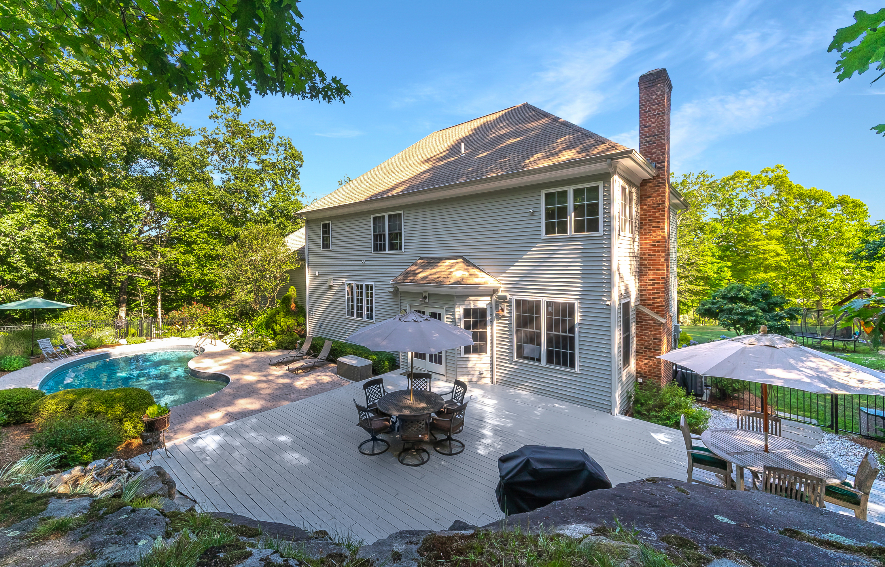 11 Timberlane Drive