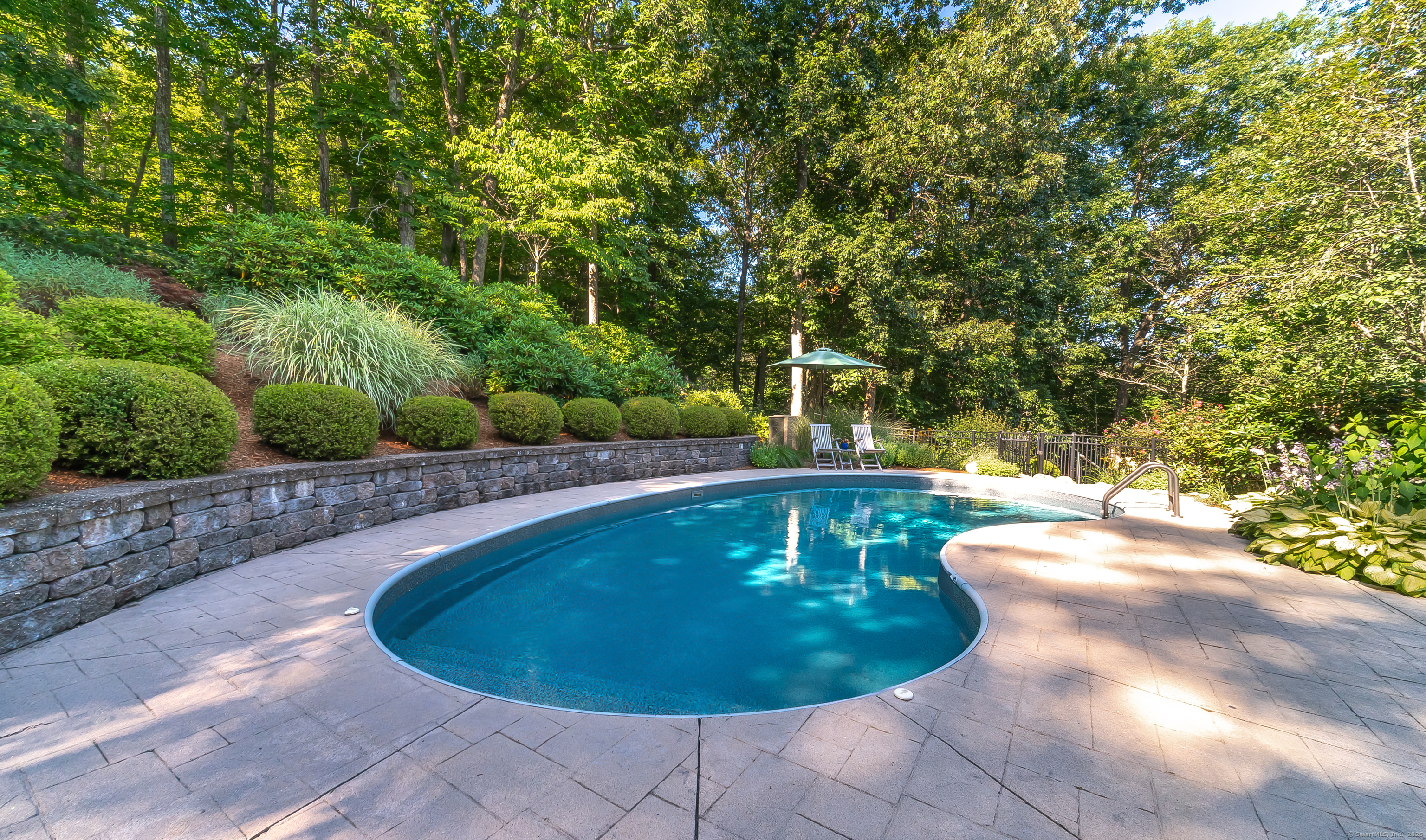 11 Timberlane Drive