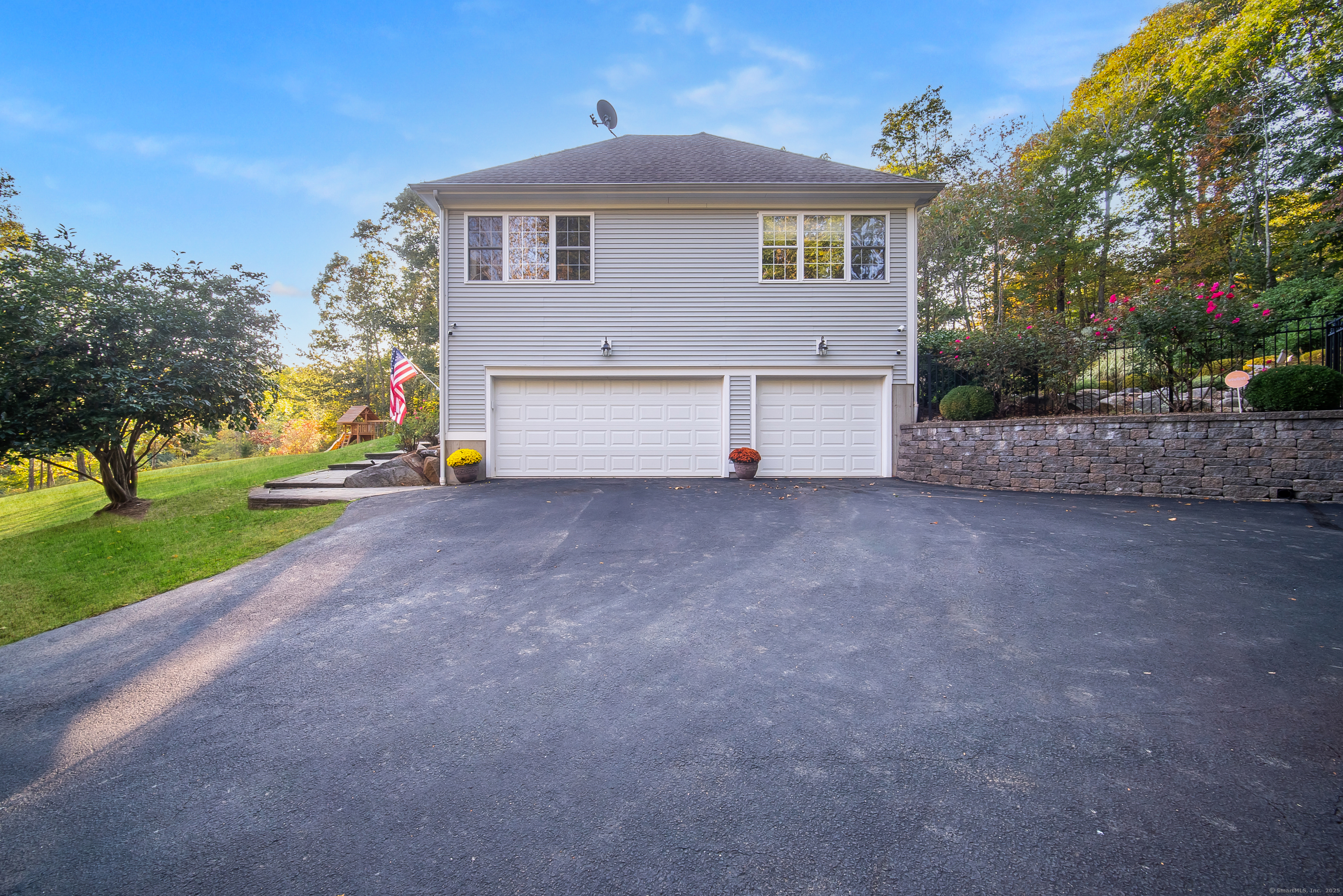 11 Timberlane Drive