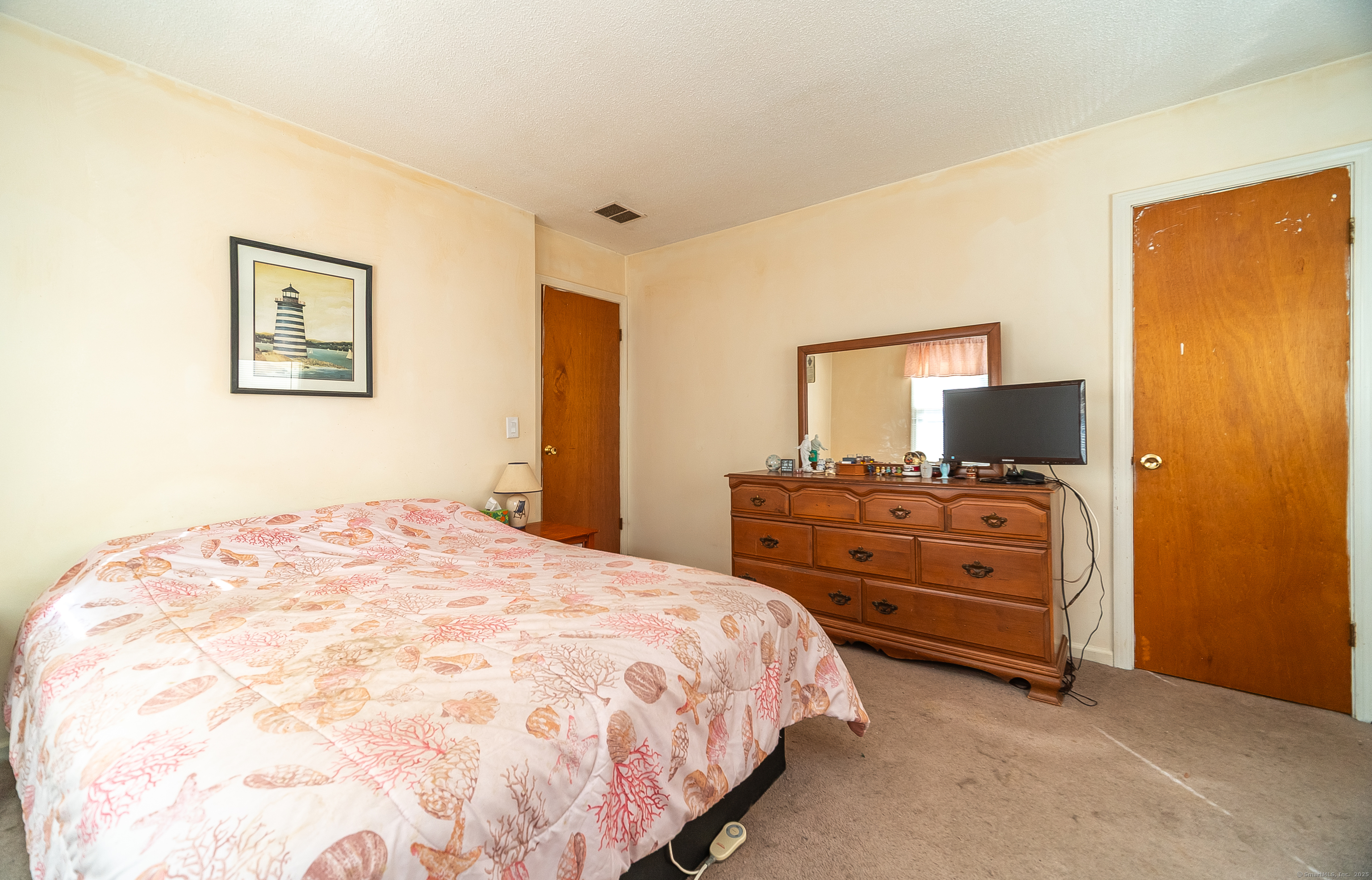 484 First Avenue APT 6