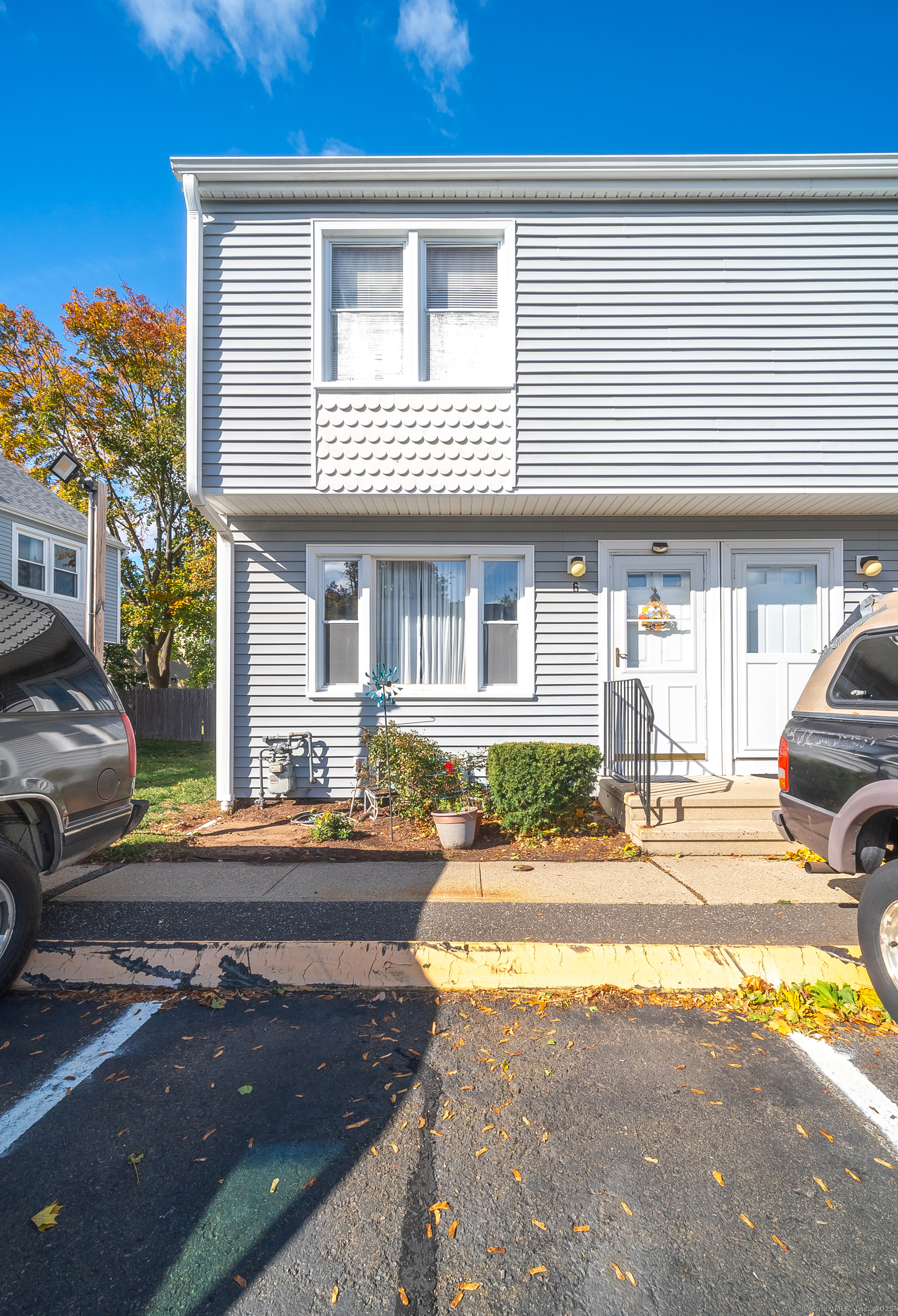 484 First Avenue APT 6