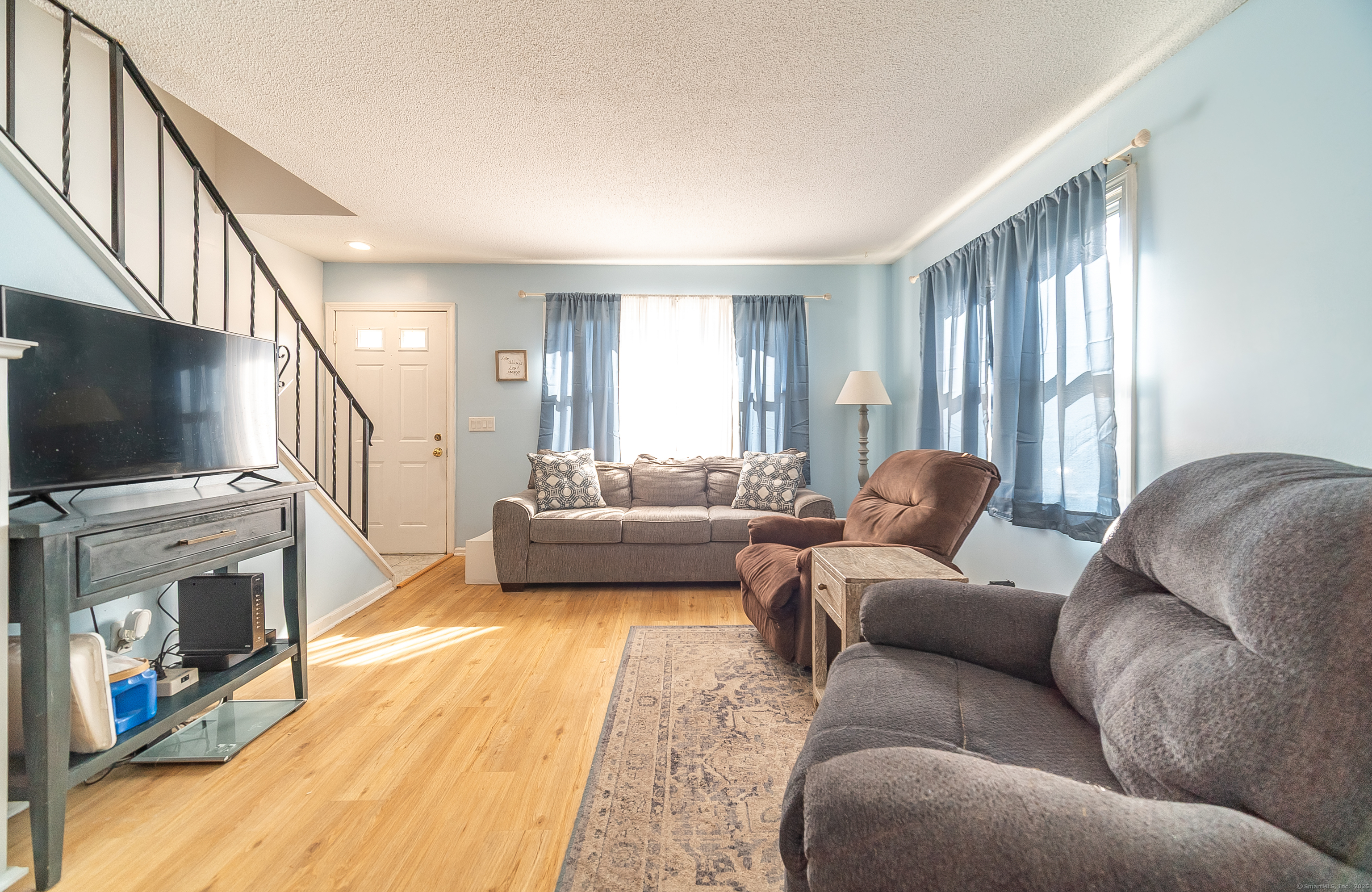 484 First Avenue APT 6