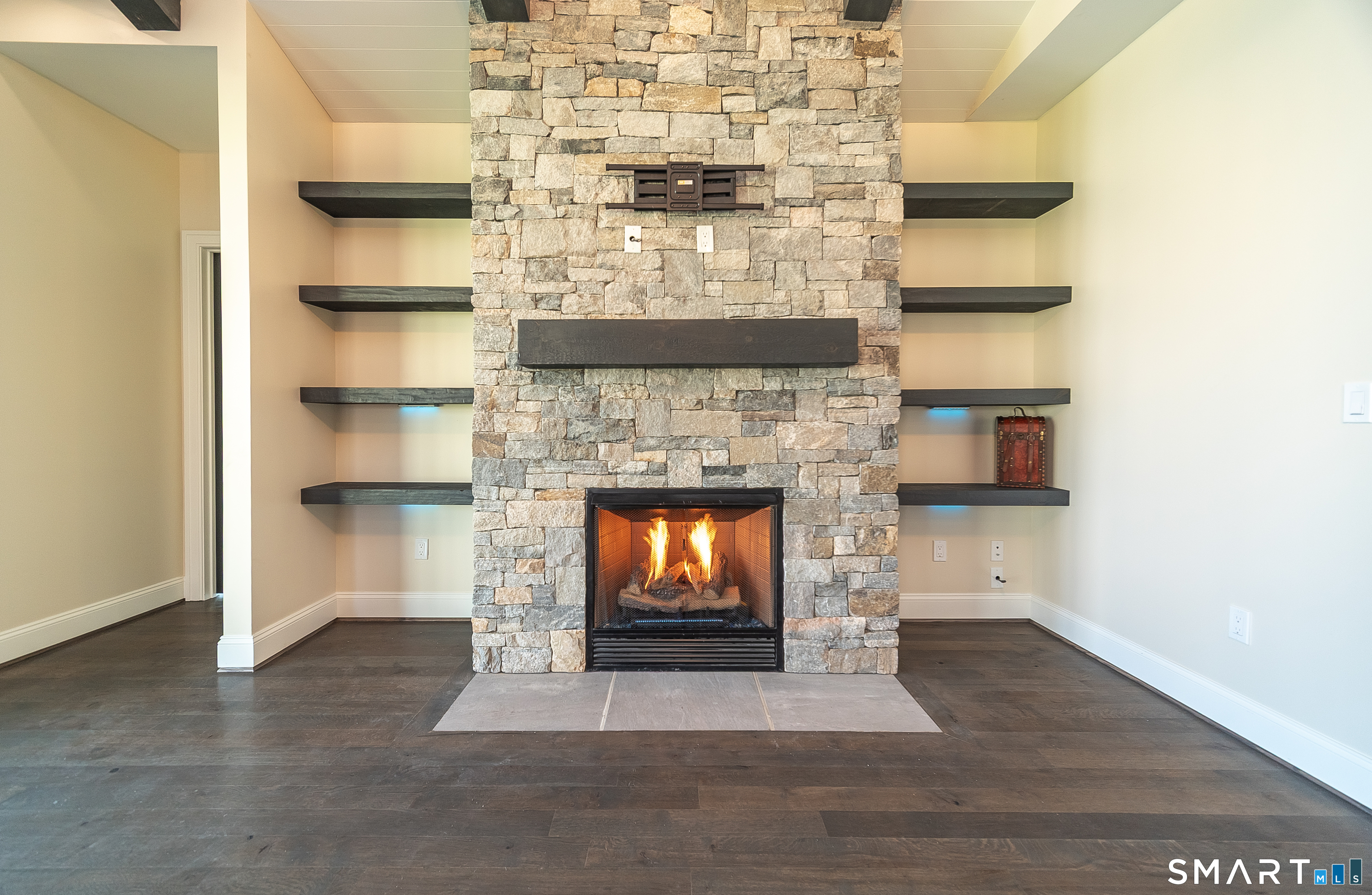 25 Silver Springs Drive