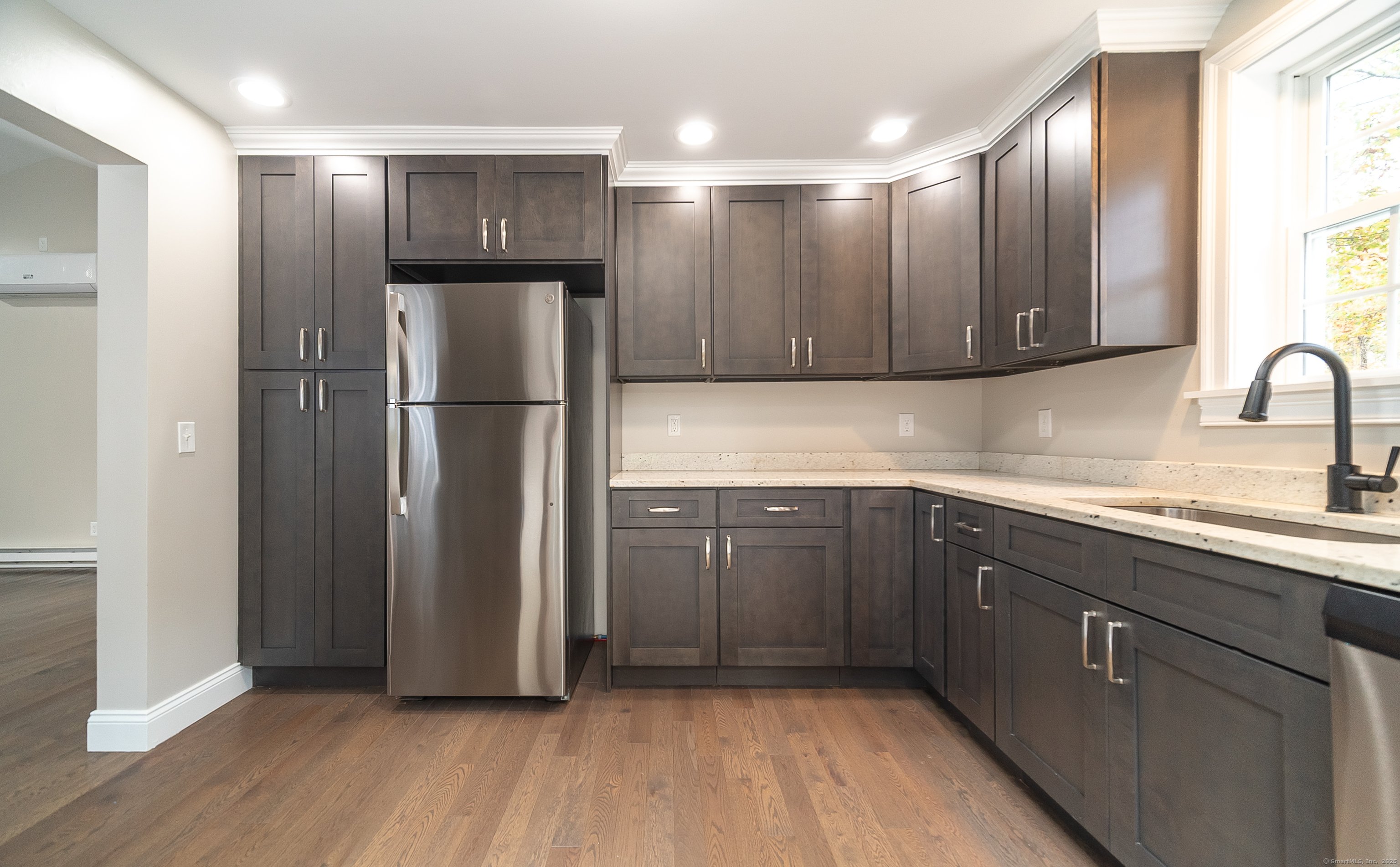 882 Killingworth Road