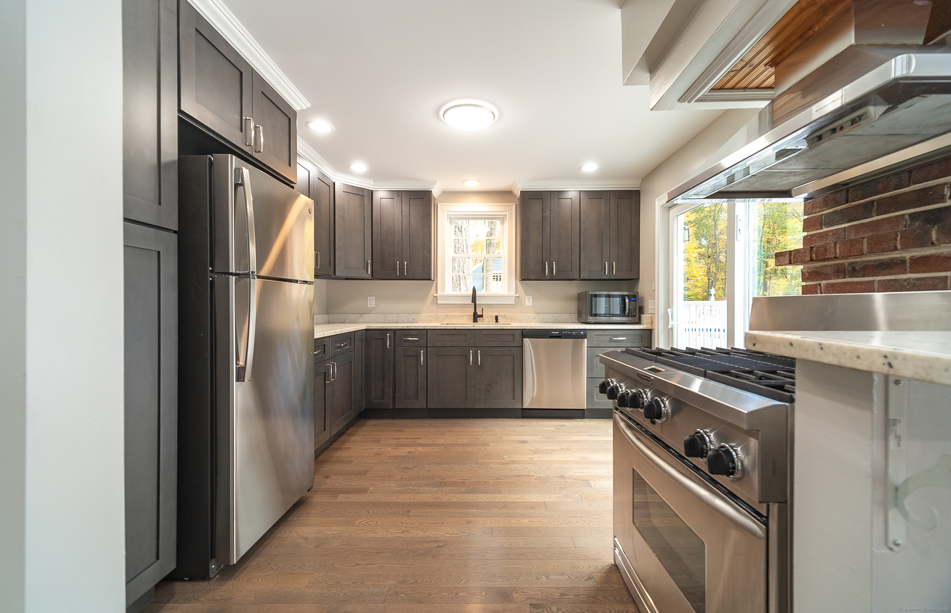 882 Killingworth Road