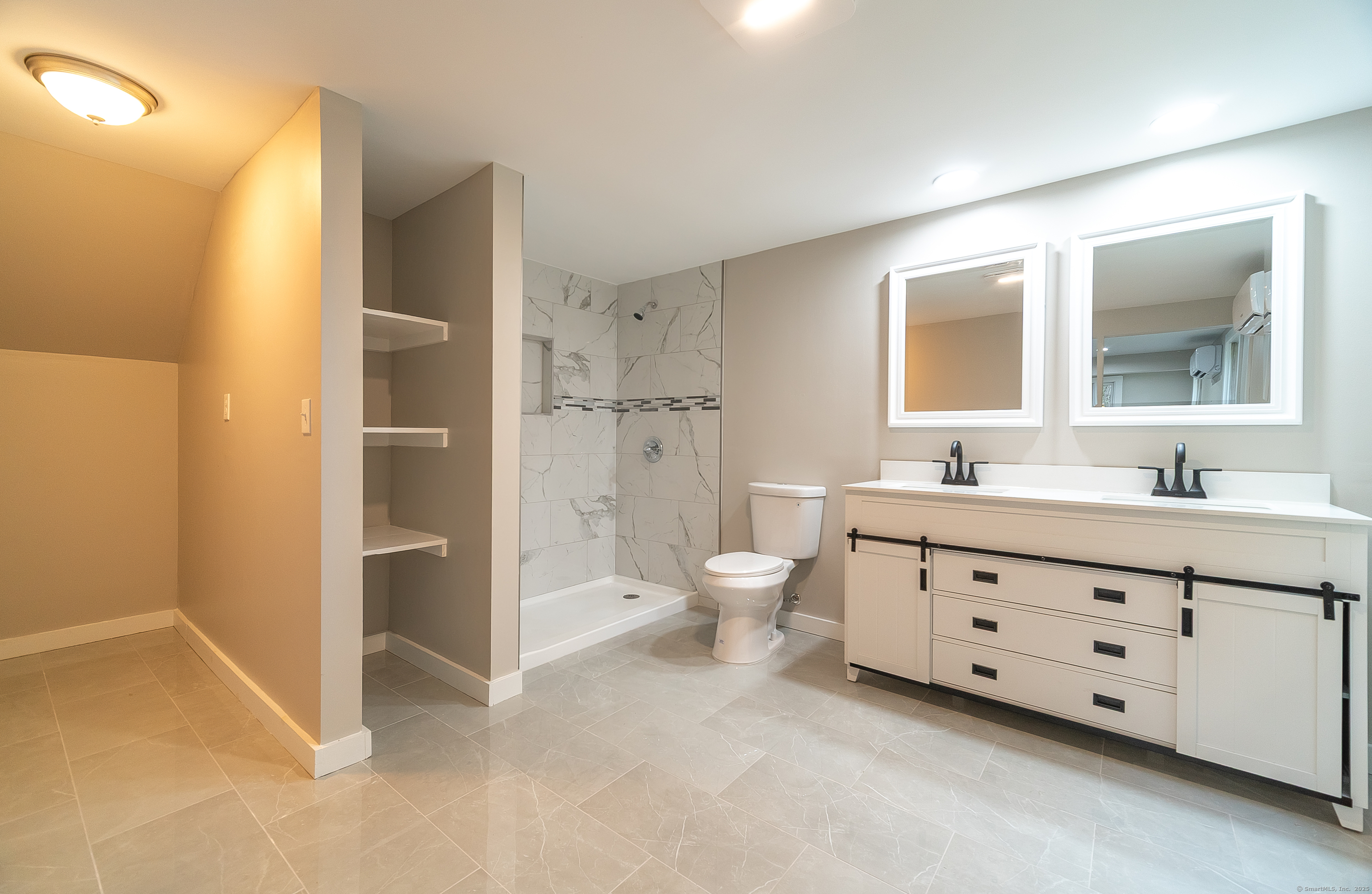 882 Killingworth Road