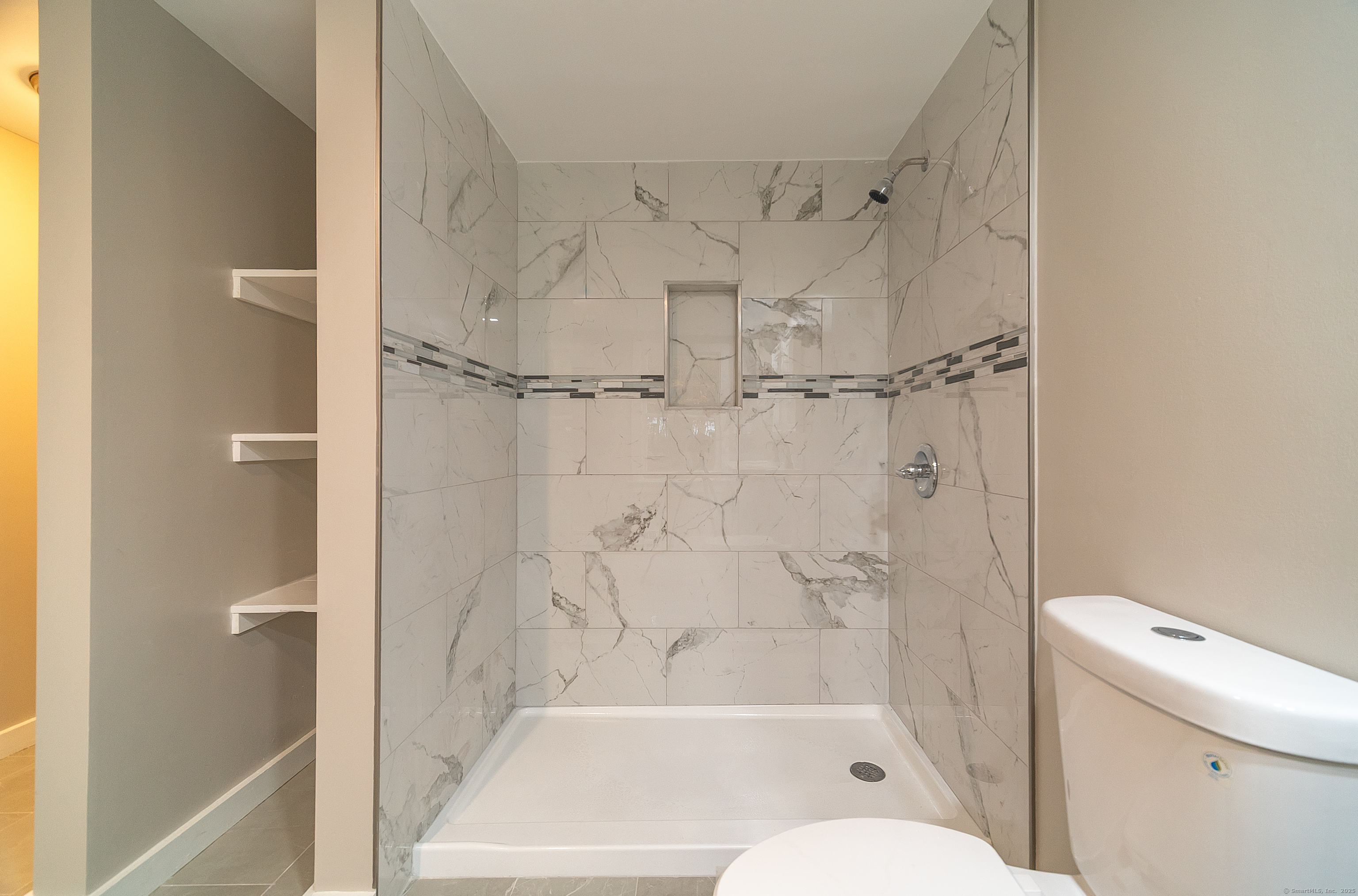 882 Killingworth Road