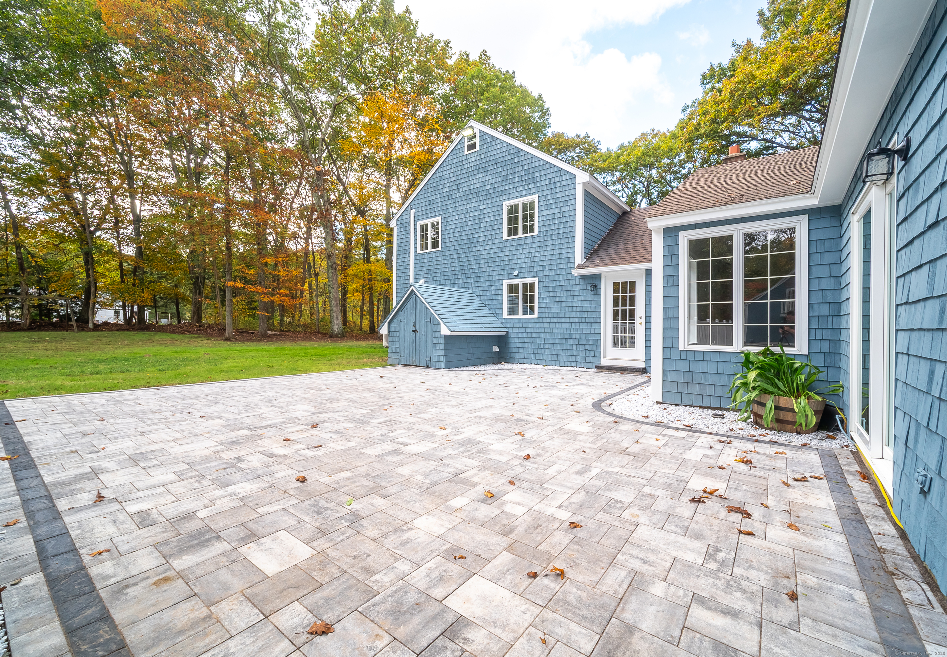 882 Killingworth Road