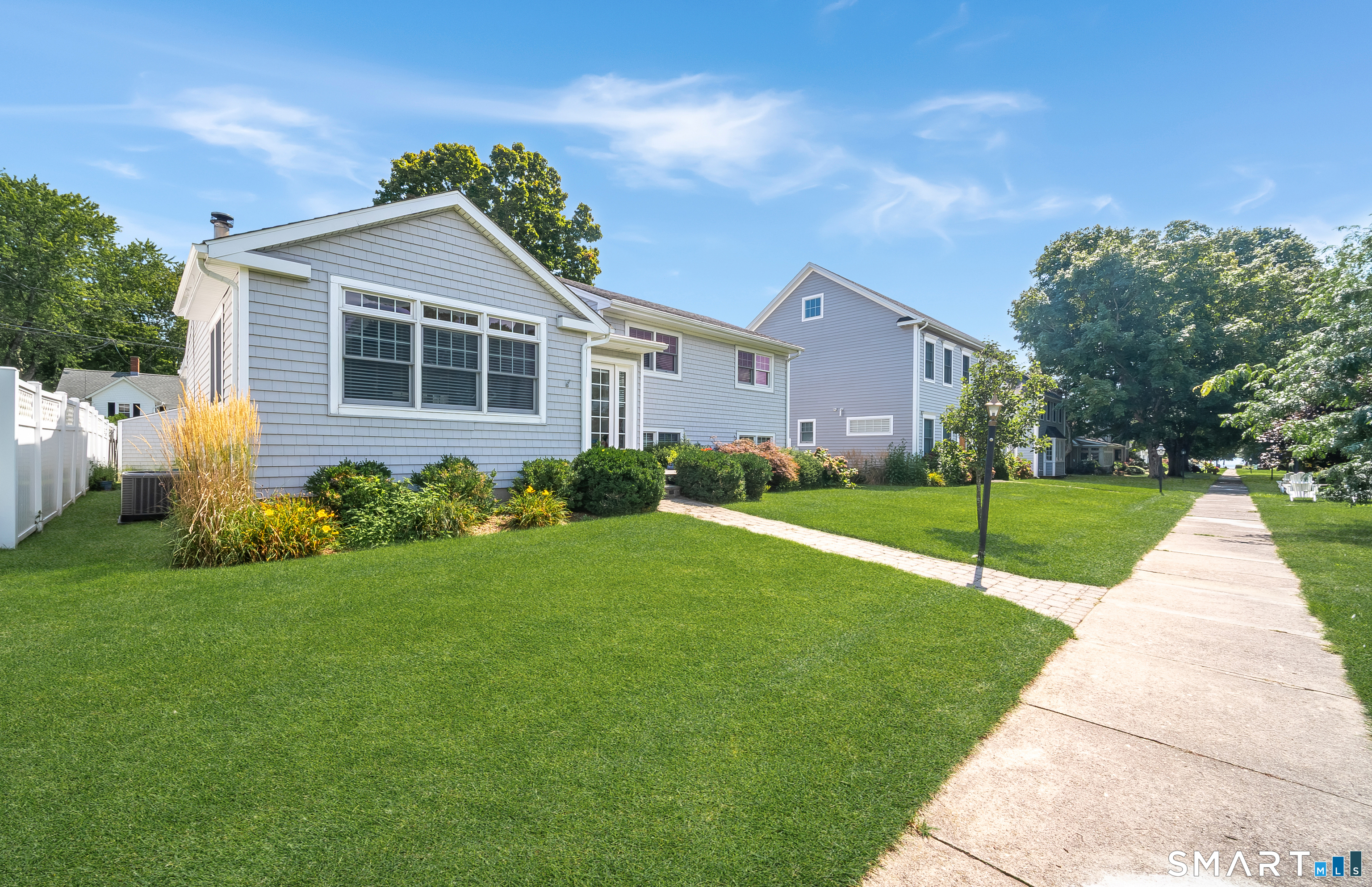 4 East Walk