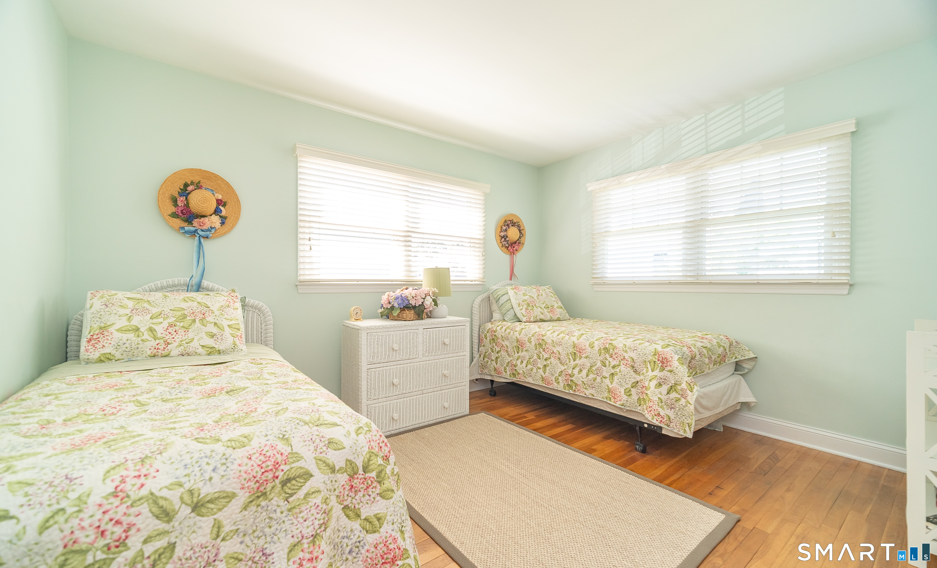 4 East Walk