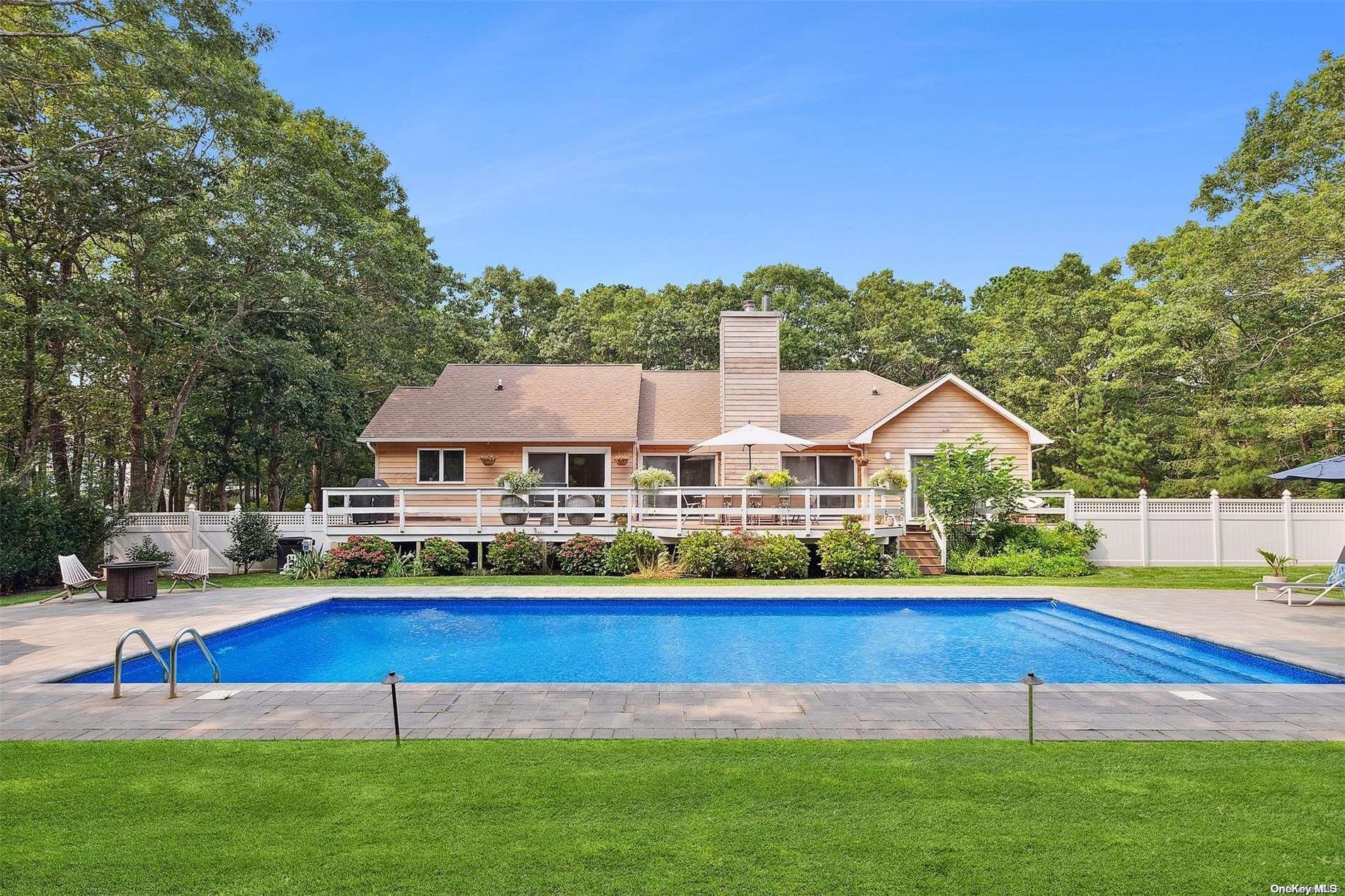 2 Douglas Court