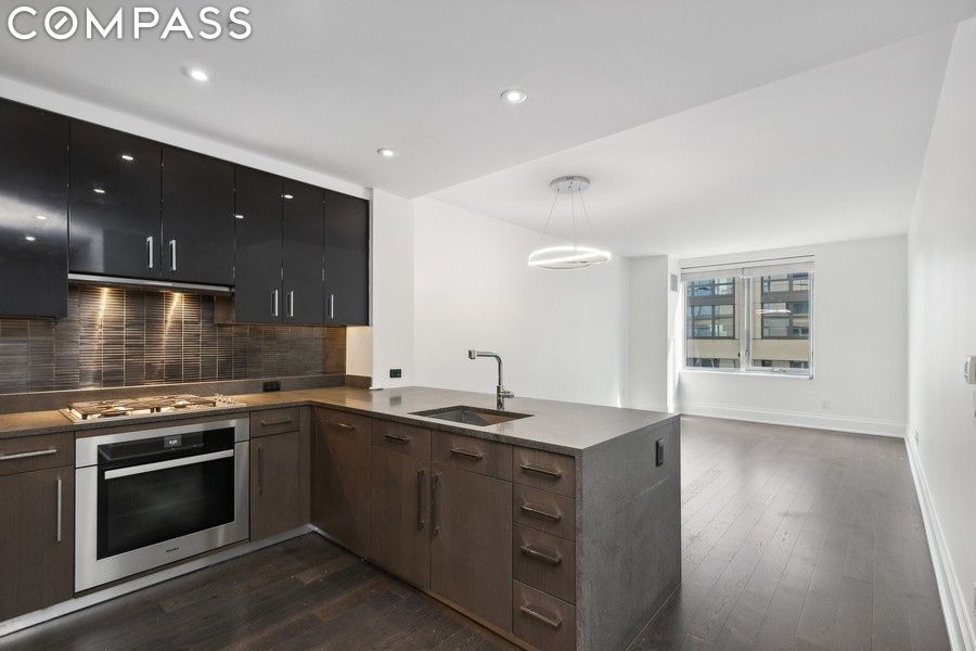 50 Riverside Boulevard 4D