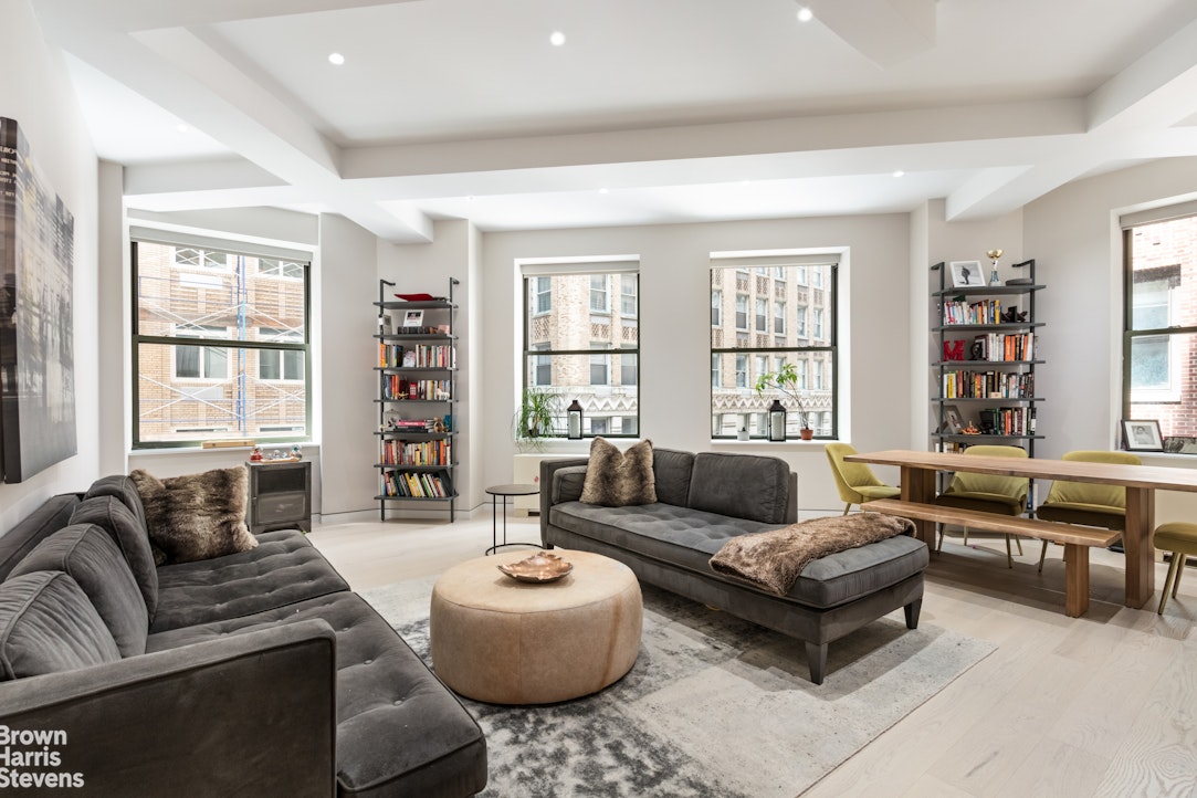 99 JOHN Street 411