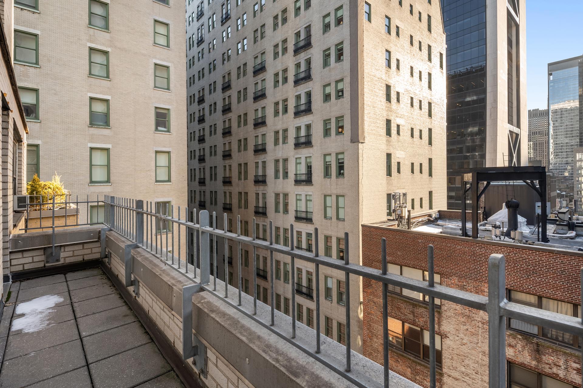 24 CENTRAL Park S 19E