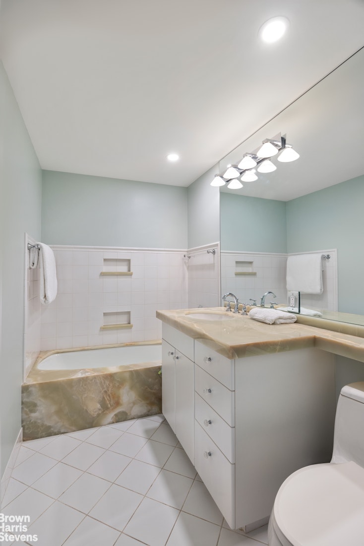 425 E 58TH Street 26B