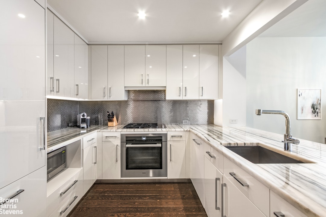 50 RIVERSIDE Boulevard 3H