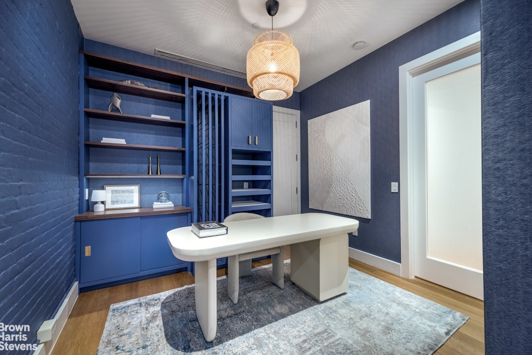 15 HUBERT Street PHB