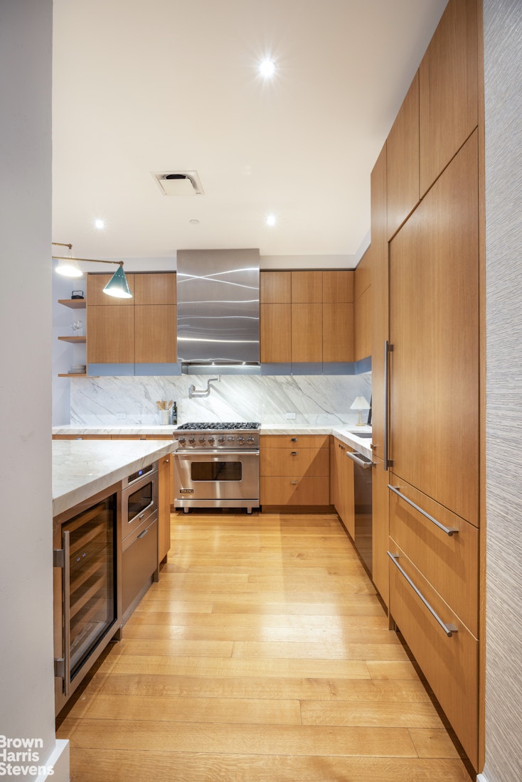 15 HUBERT Street PHB