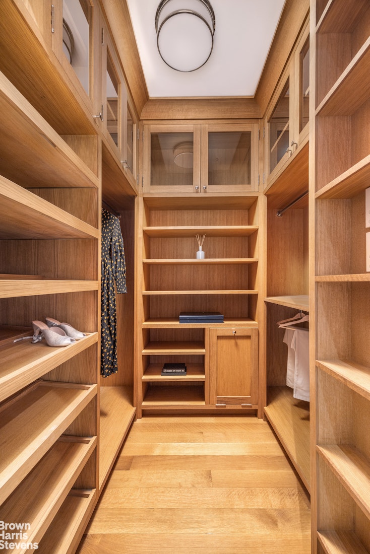 15 HUBERT Street PHB