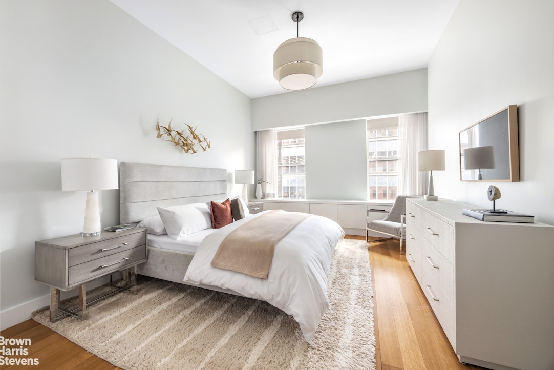 15 HUBERT Street PHB