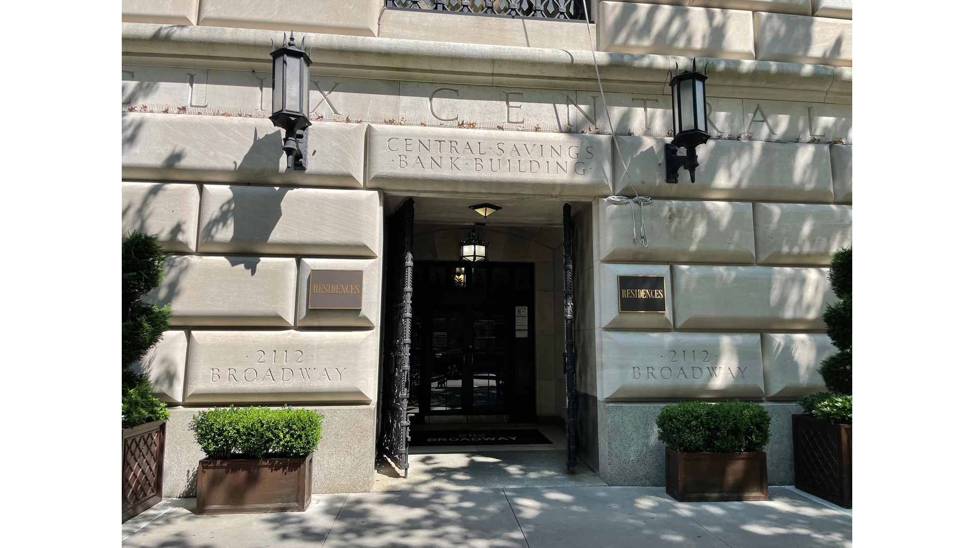 2112 BROADWAY 4B
