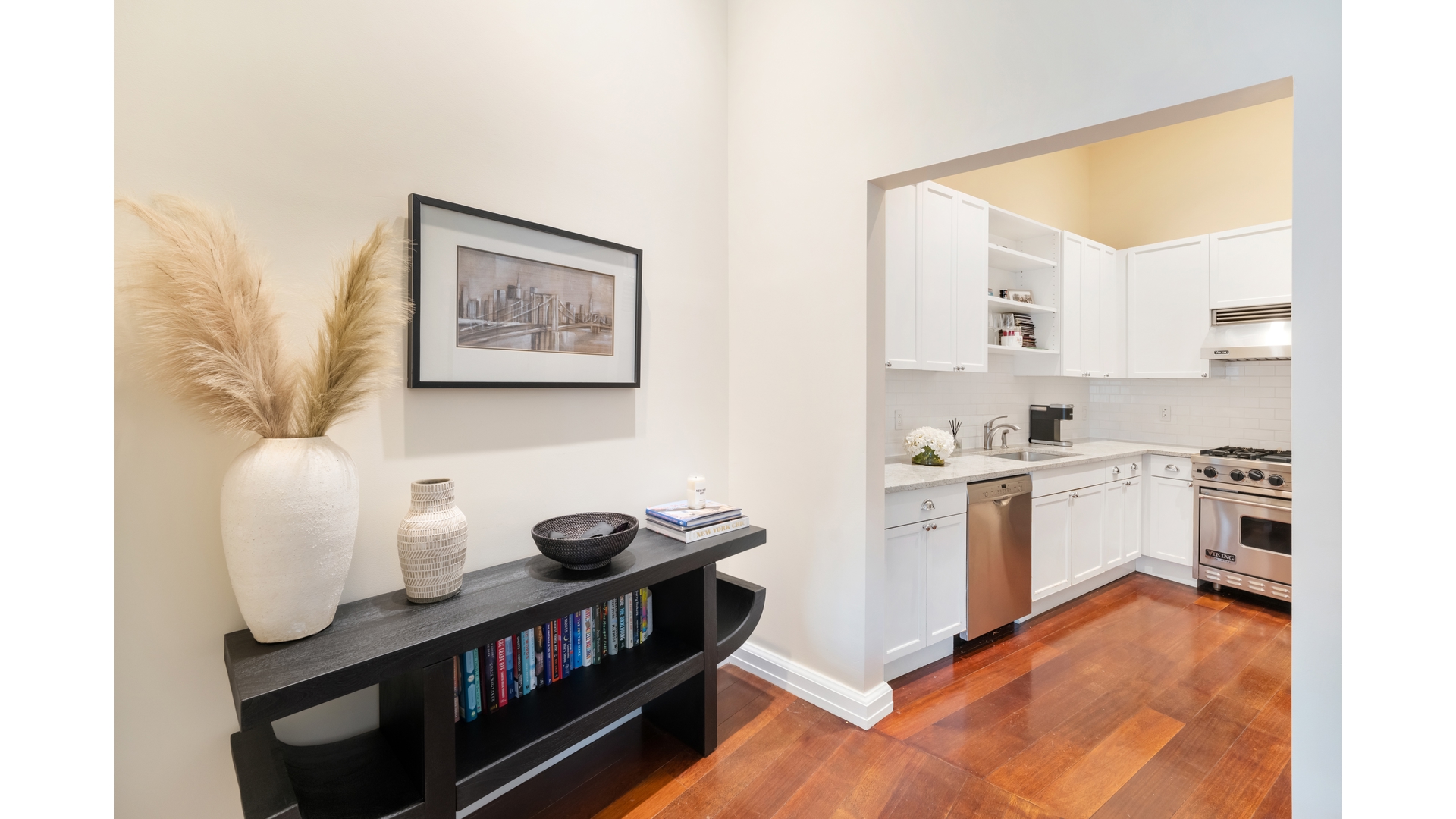 2112 BROADWAY 4B