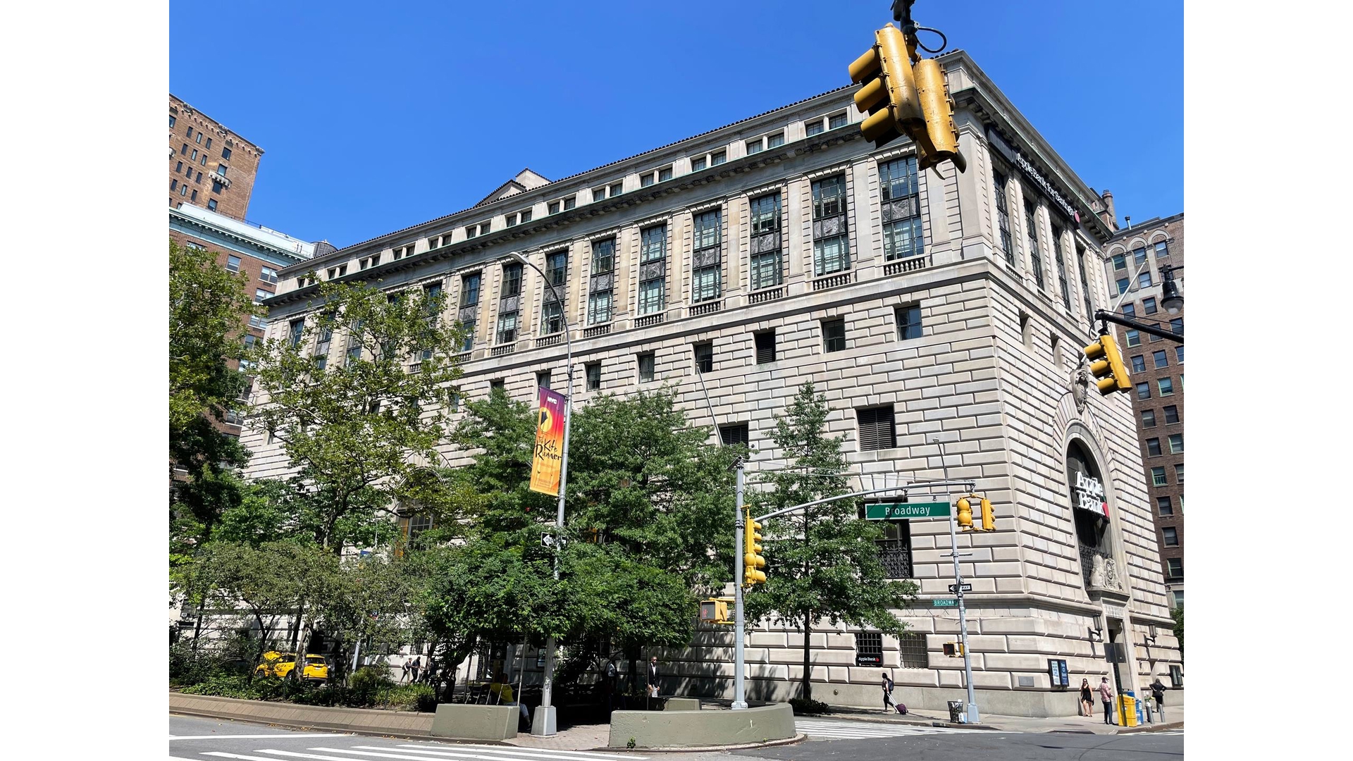 2112 BROADWAY 4B