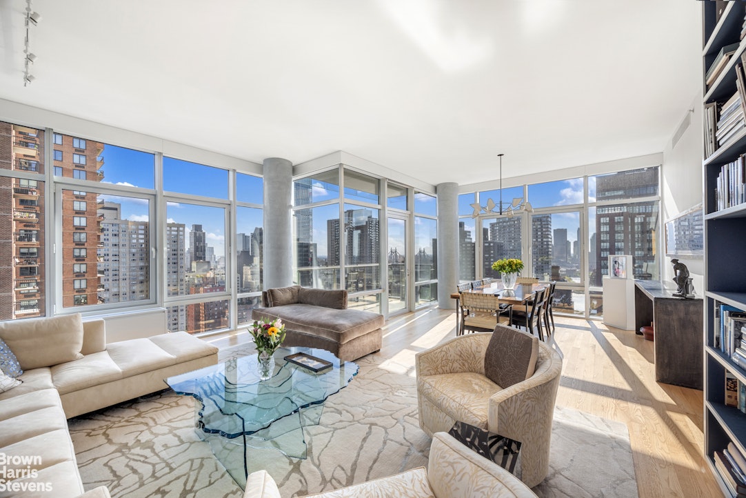 310 E 53RD Street 25A