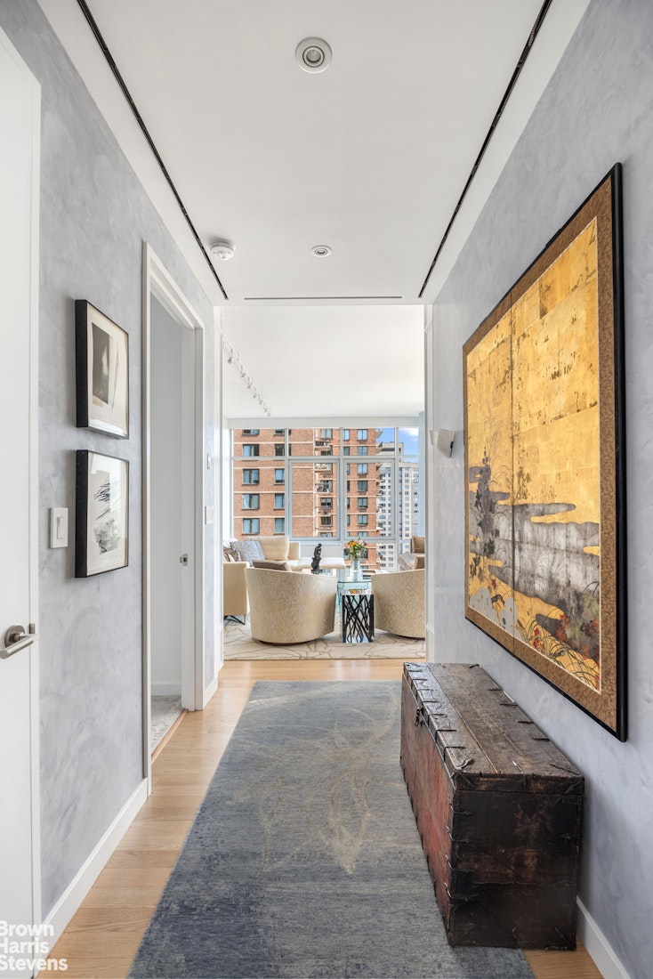 310 E 53RD Street 25A