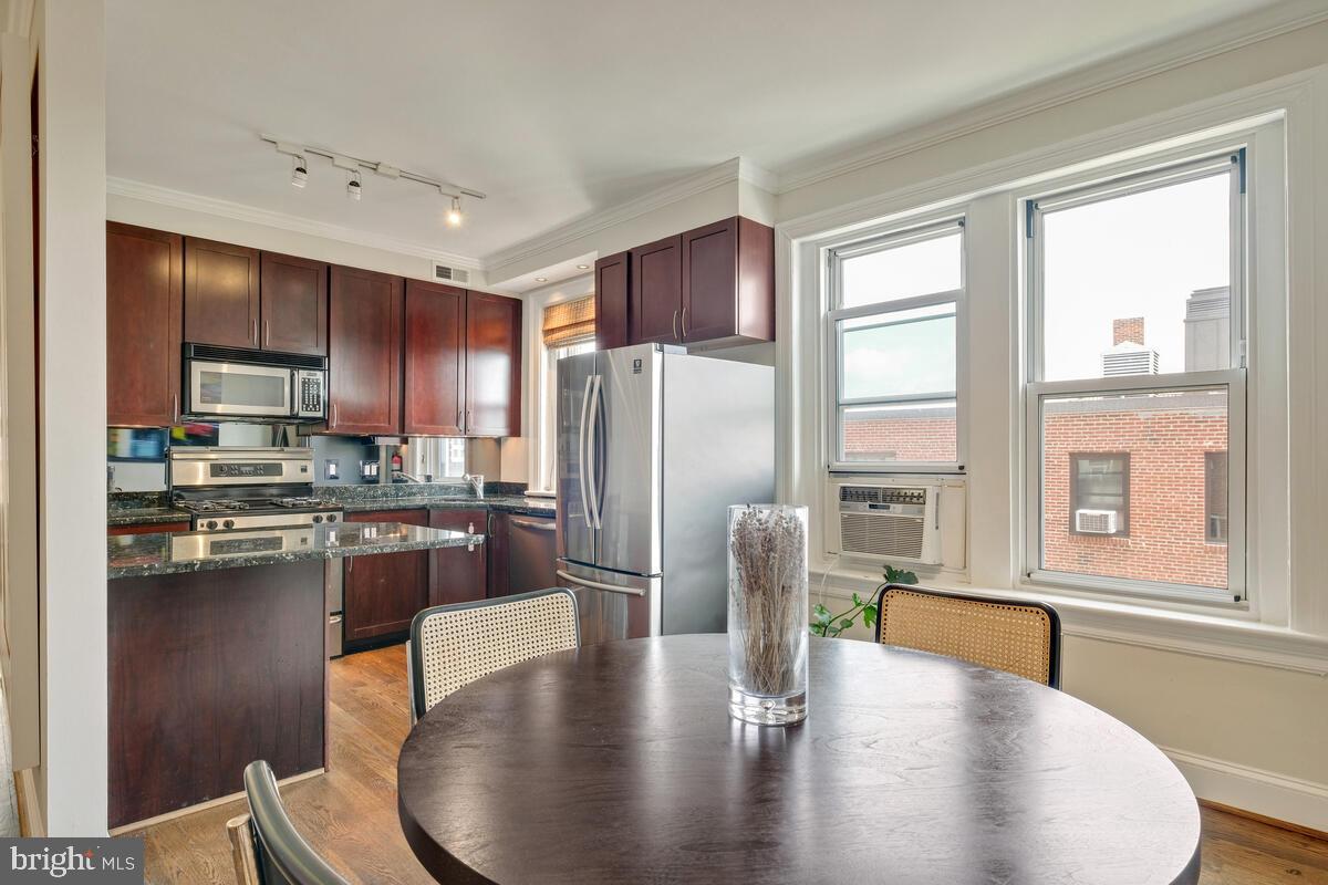 1954 Columbia Rd NW #610