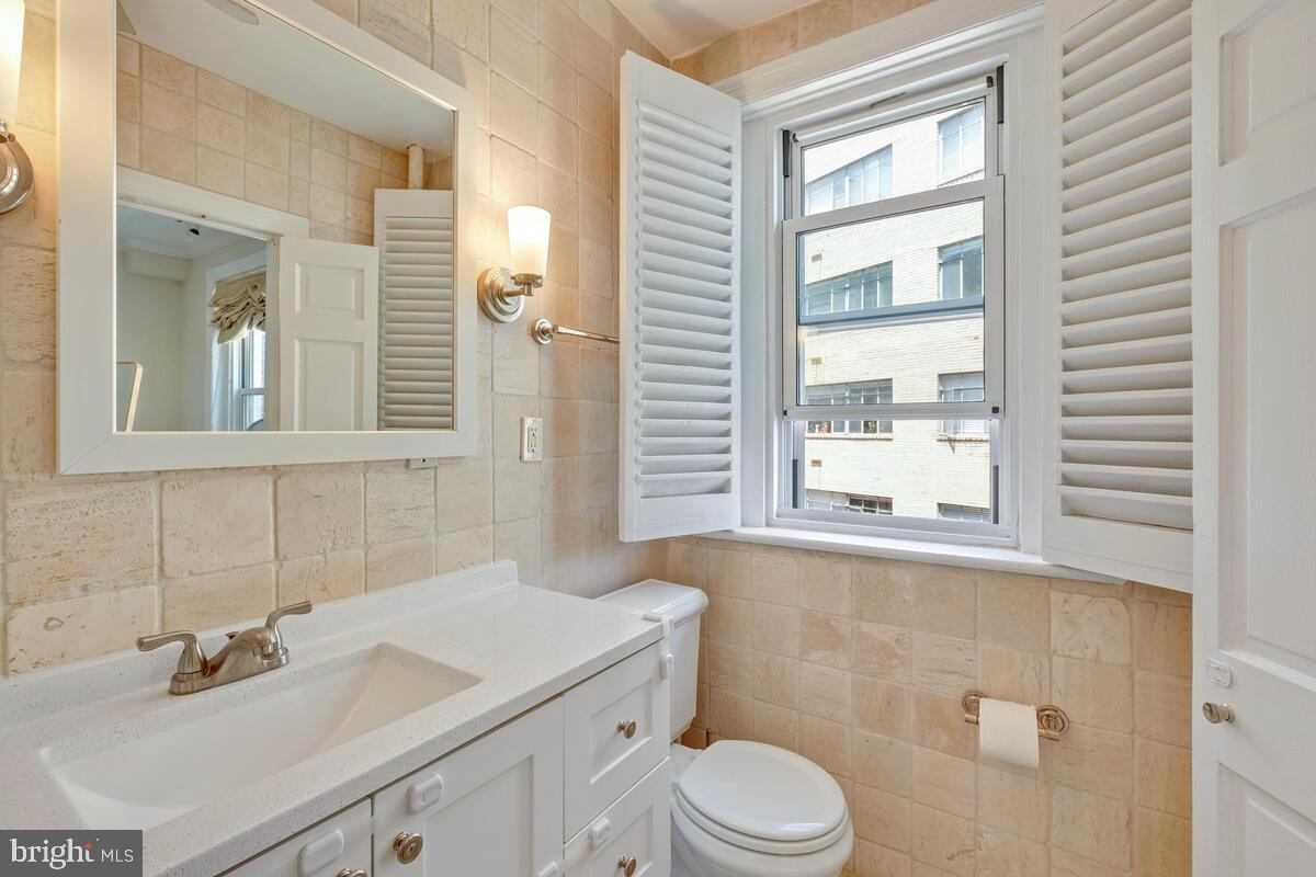 1954 Columbia Rd NW #610