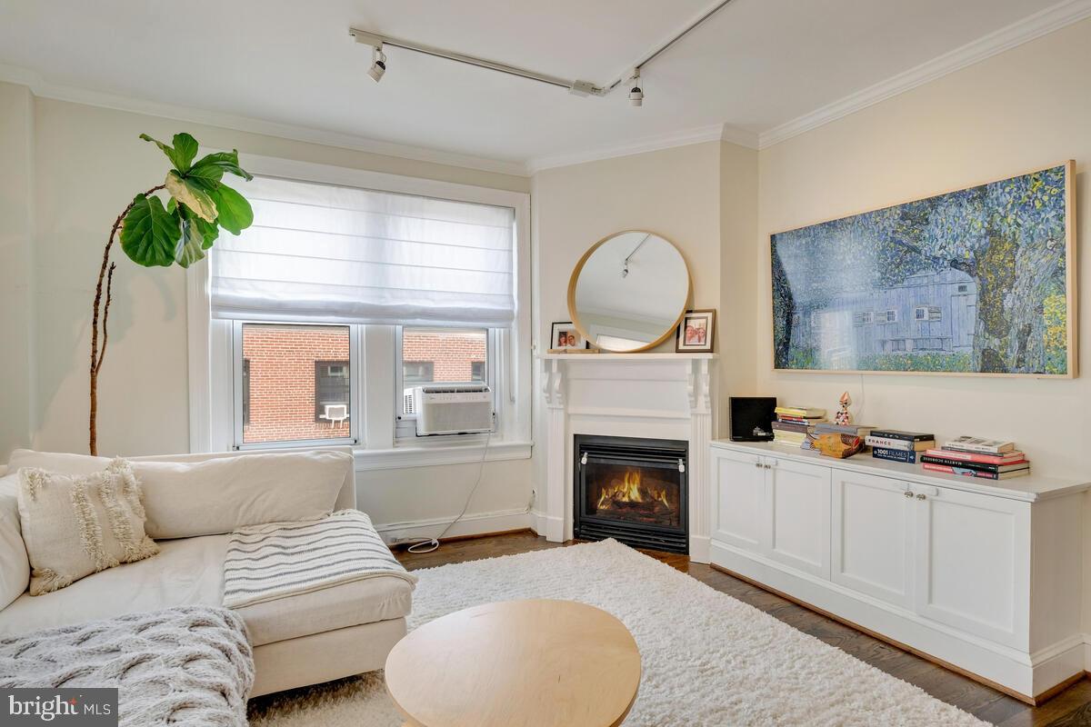 1954 Columbia Rd NW #610