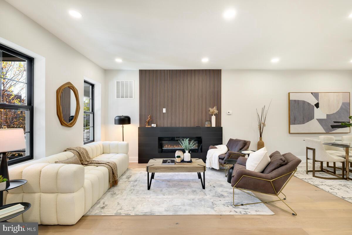 21 16th St SE