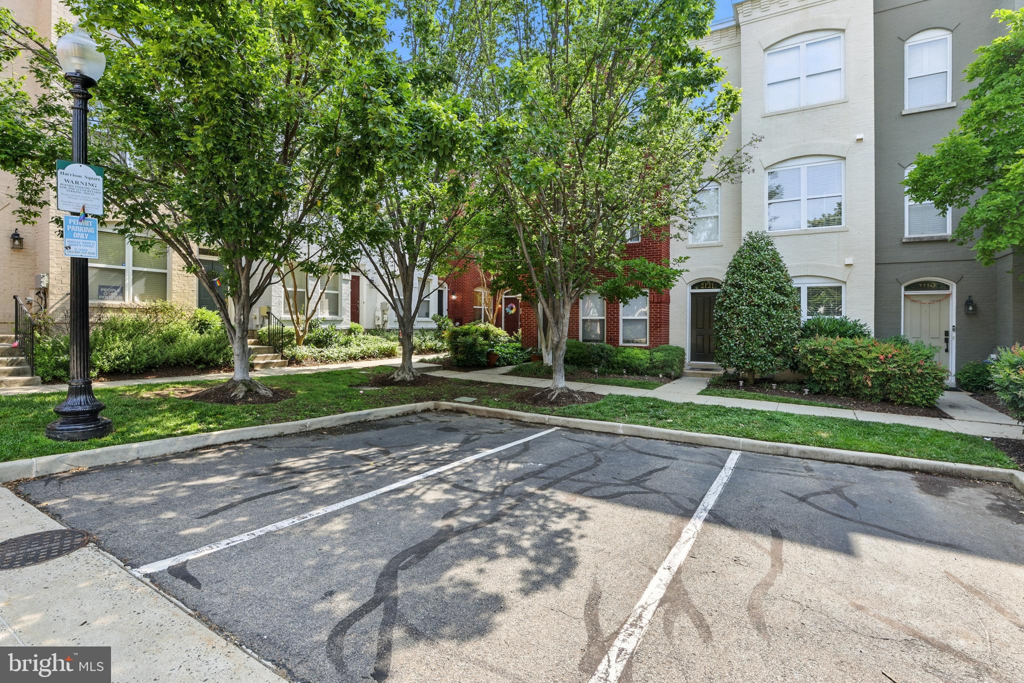 2127 12th Pl NW